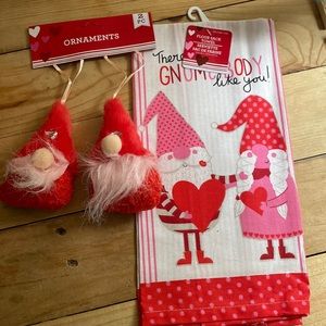VALENTINES DAY GNOME set new